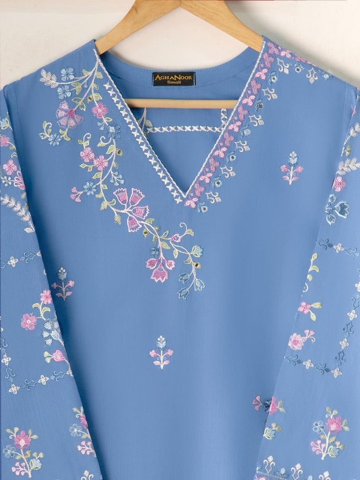 প্যাস্টেল ব্লু ফ্লোরাল এমব্রয়ডারি কুর্তি